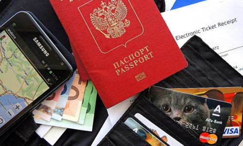 Какие документы взять для поездки за границу?