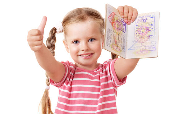 Выезд ребенка за границу: документы и разрешения