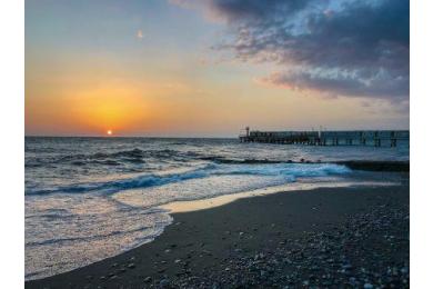 Чемодан, поезд, море